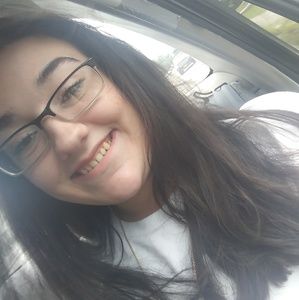 Meet your Posher, Alexandra